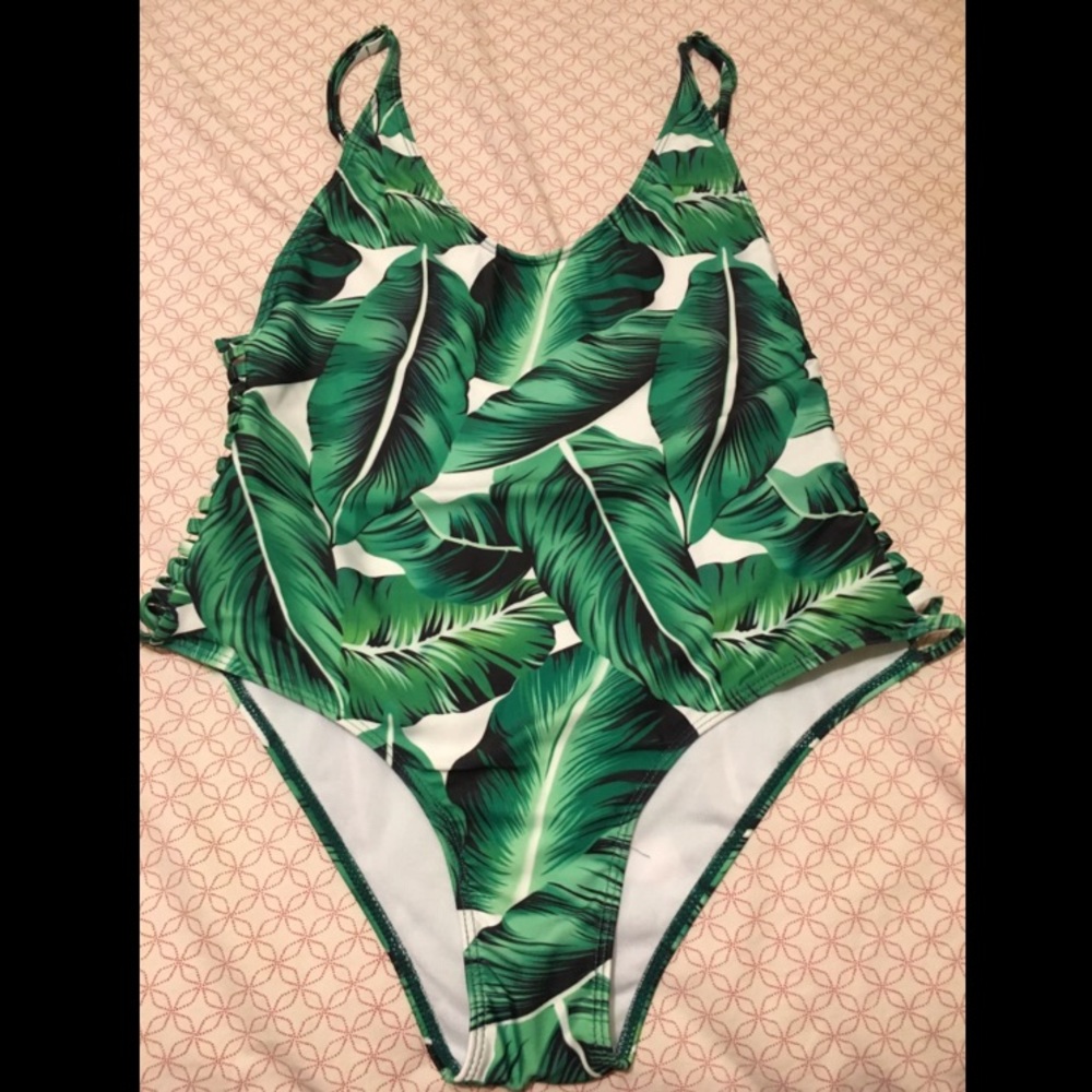 Swim suit